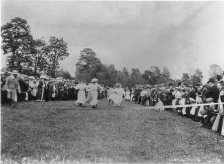 Bledington Sports Day, 1909